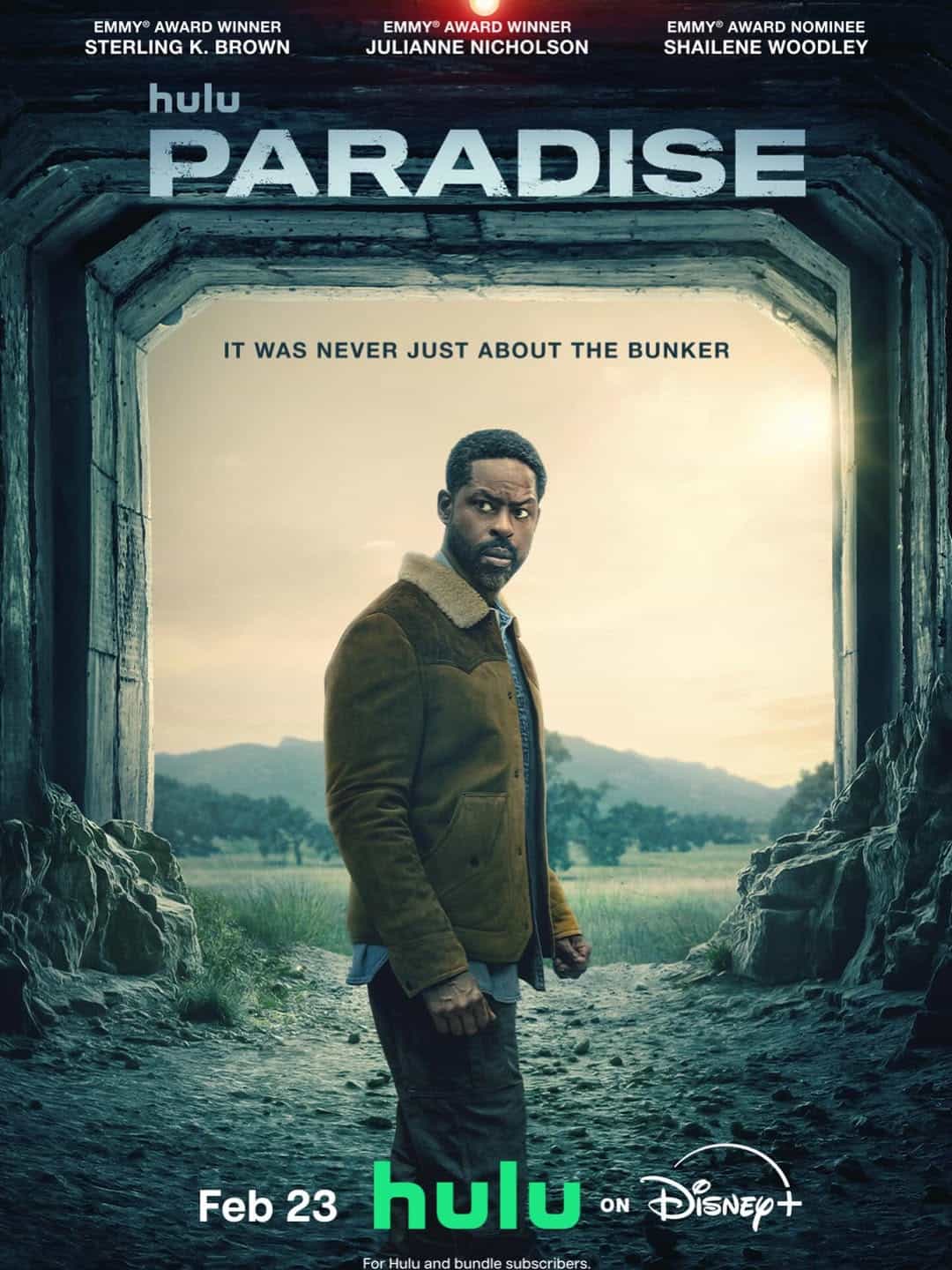 Annie Clay finds Xavier Collins unconscious after the plane crash in Paradise Season 2 Episode 1 ending explained