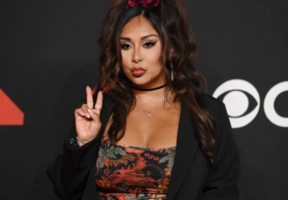 Snooki Nicole Polizzi reveals cervical cancer diagnosis