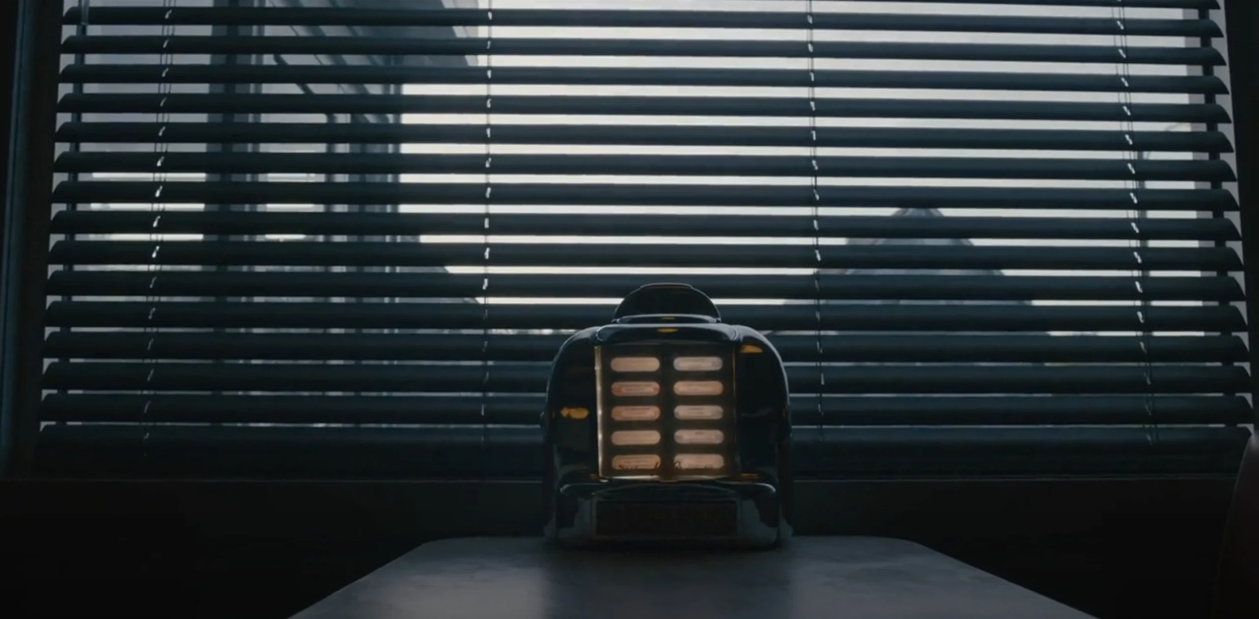 Jukebox in Diner in FROM