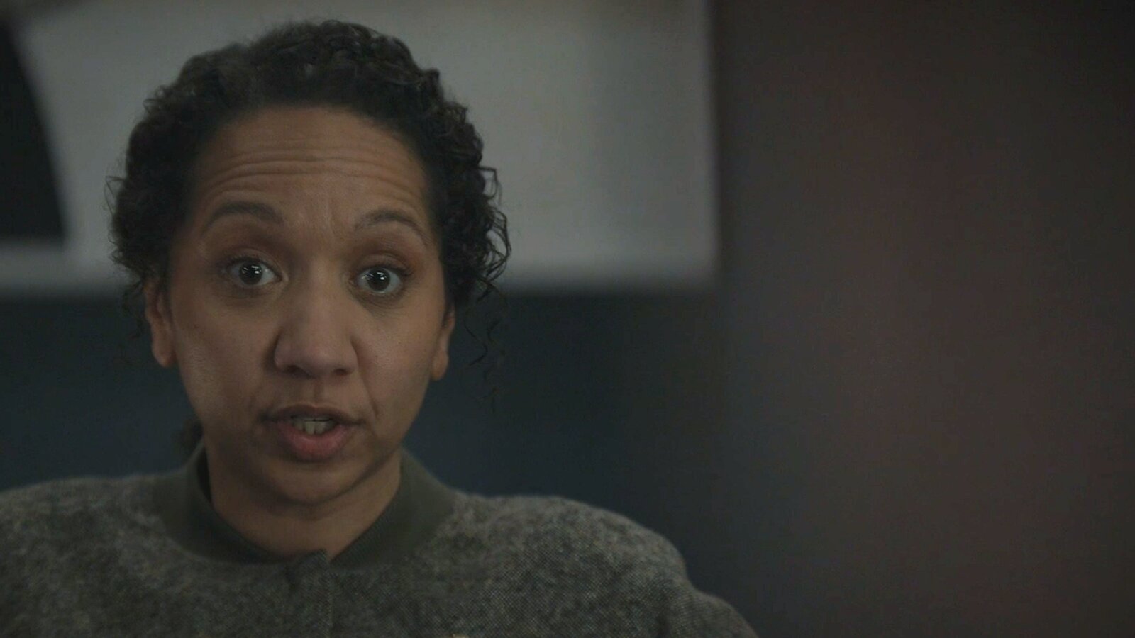 Camille offers Juliette water after explaining the memory drug plan in Silo Season 3 Episode 9